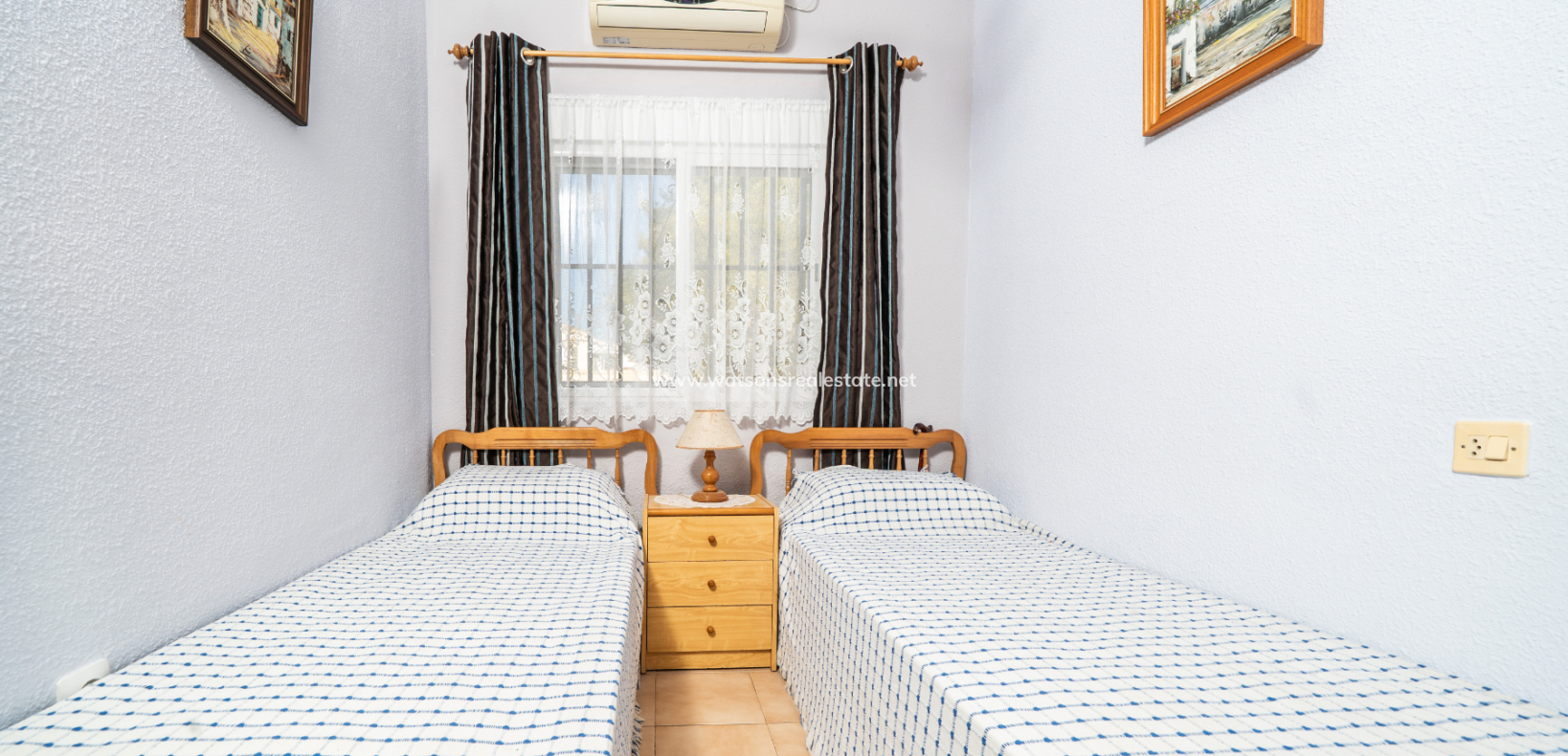 Resale - Freistendhe Villa - Urb. La Marina