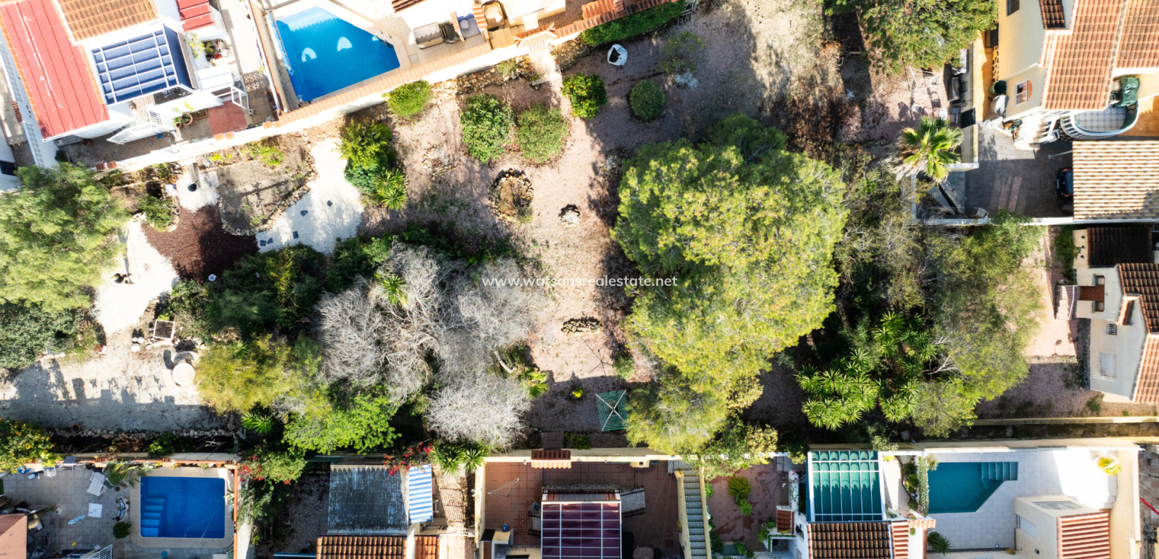 Resale - Freistendhe Villa - Urb. La Marina