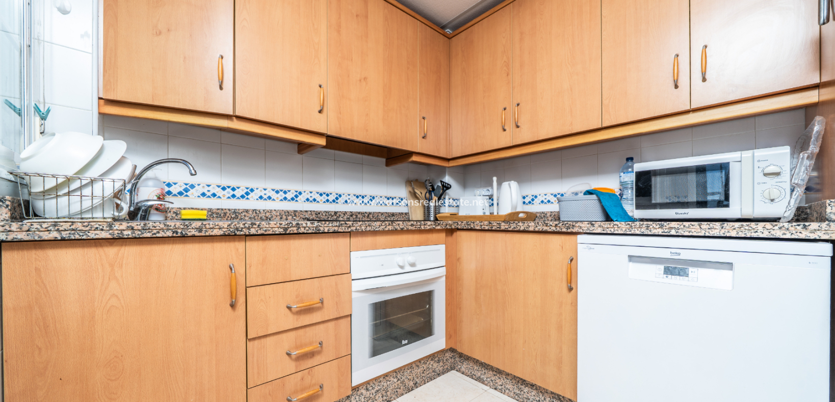 Resale - Freistendhe Villa - Urb. La Marina