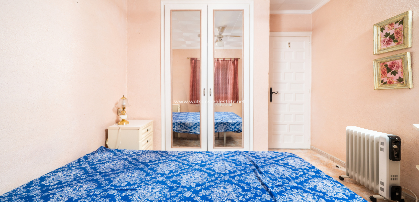 Resale - Freistendhe Villa - Urb. La Marina