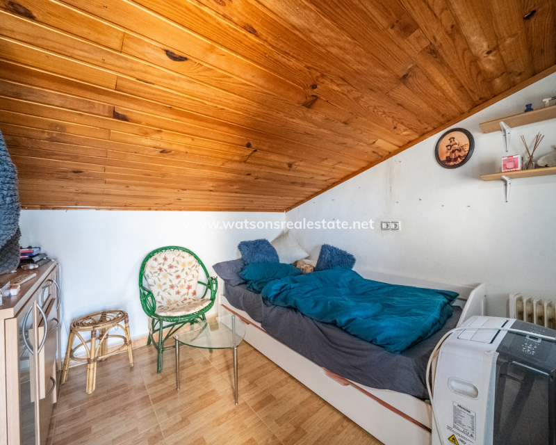 Resale - Freistendhe Villa - Urb. La Marina