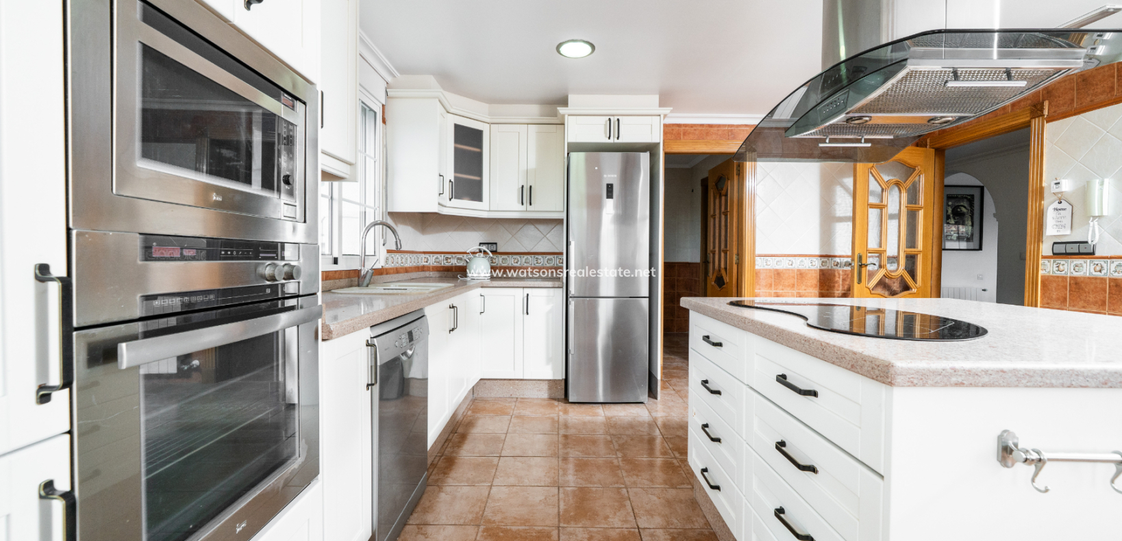 Resale - Freistendhe Villa - Urb. La Marina