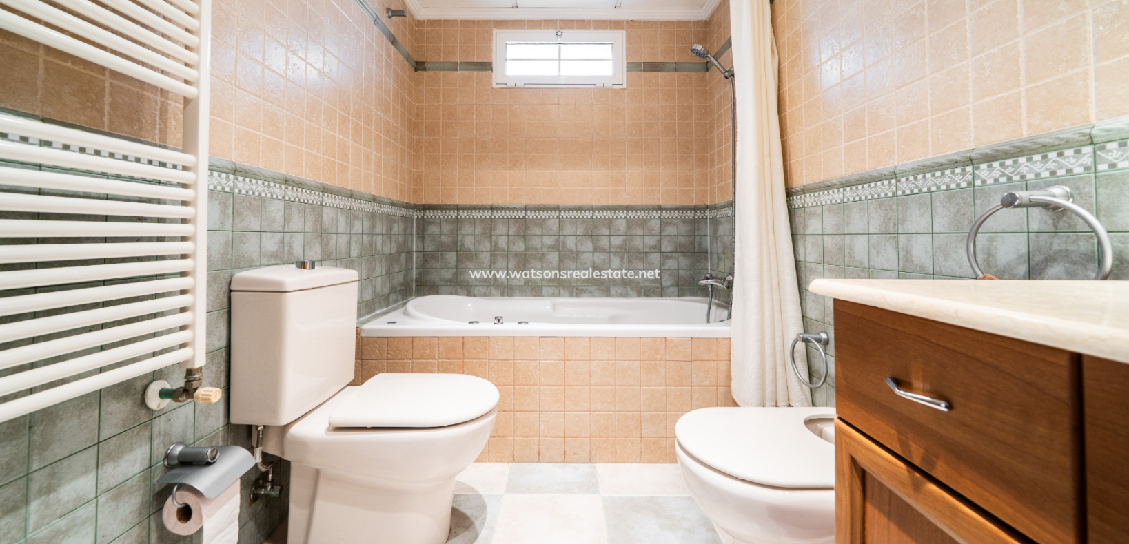 Resale - Freistendhe Villa - Urb. La Marina