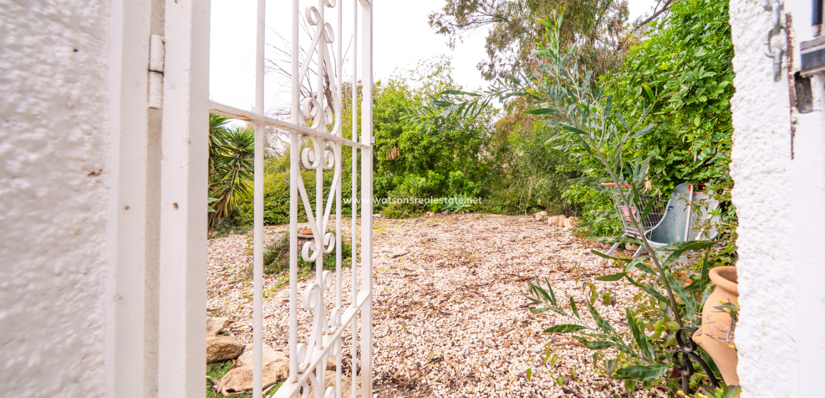 Resale - Freistendhe Villa - Urb. La Marina