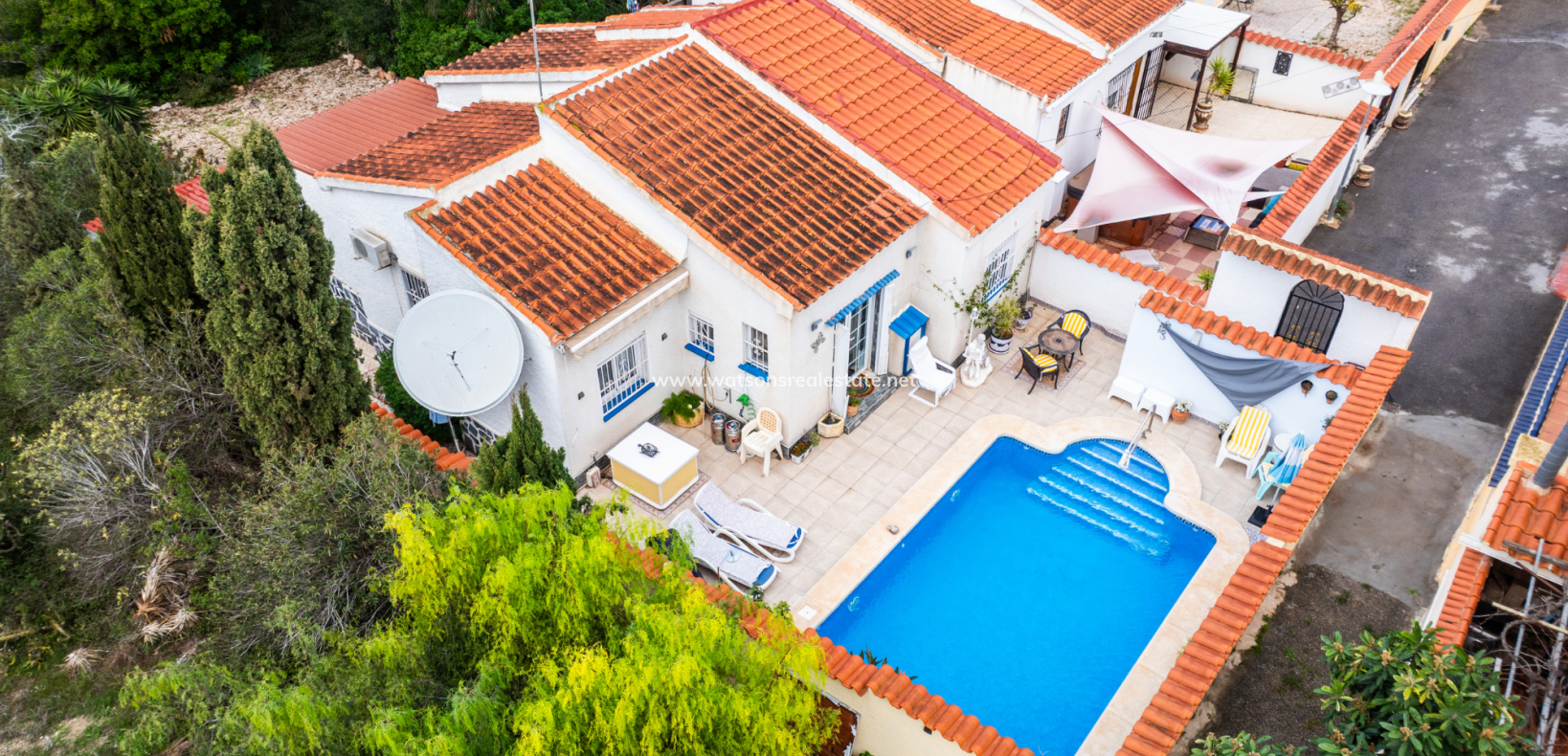 Resale - Freistendhe Villa - Urb. La Marina