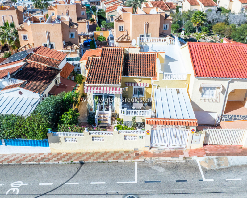 Resale - Freistendhe Villa - Urb. La Marina