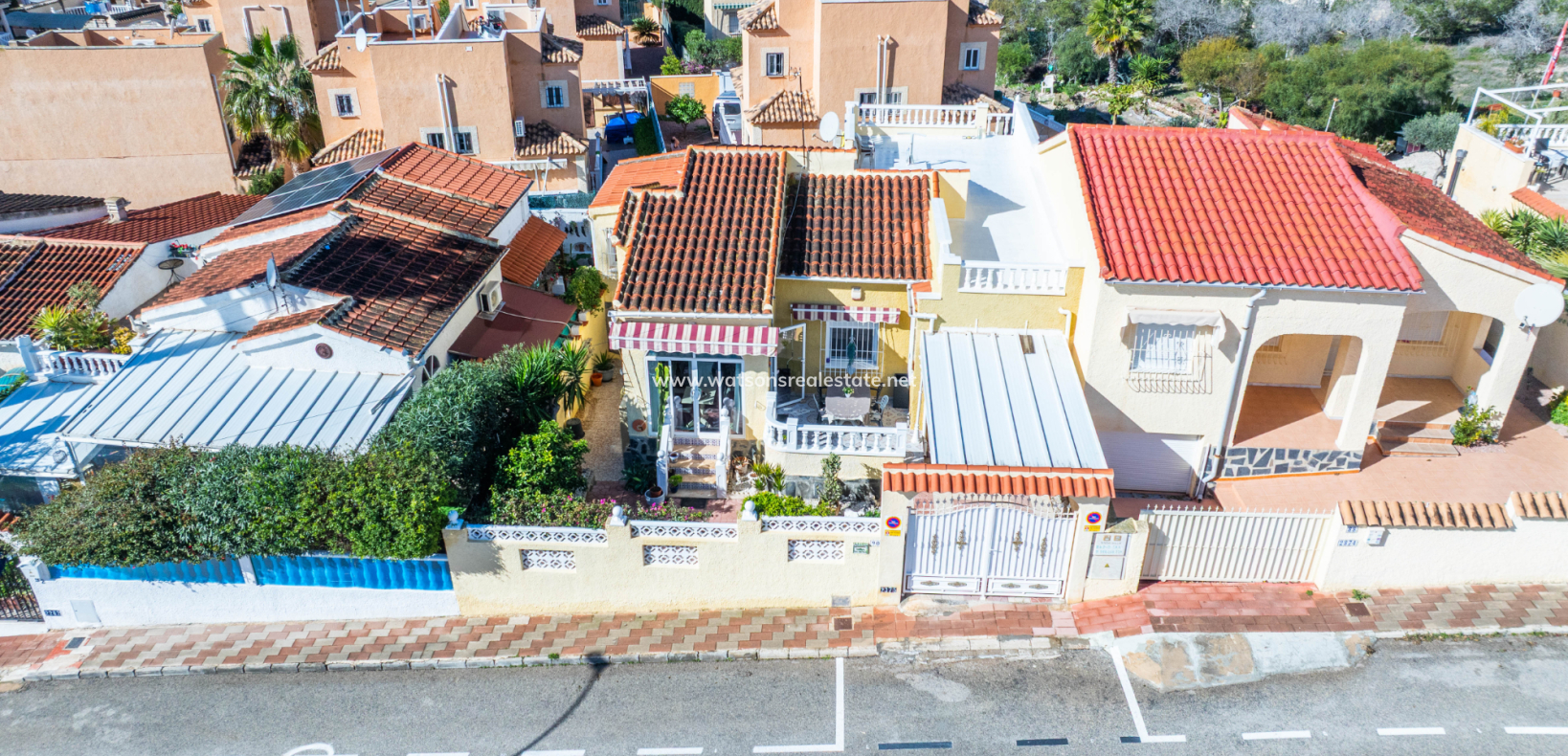 Resale - Freistendhe Villa - Urb. La Marina