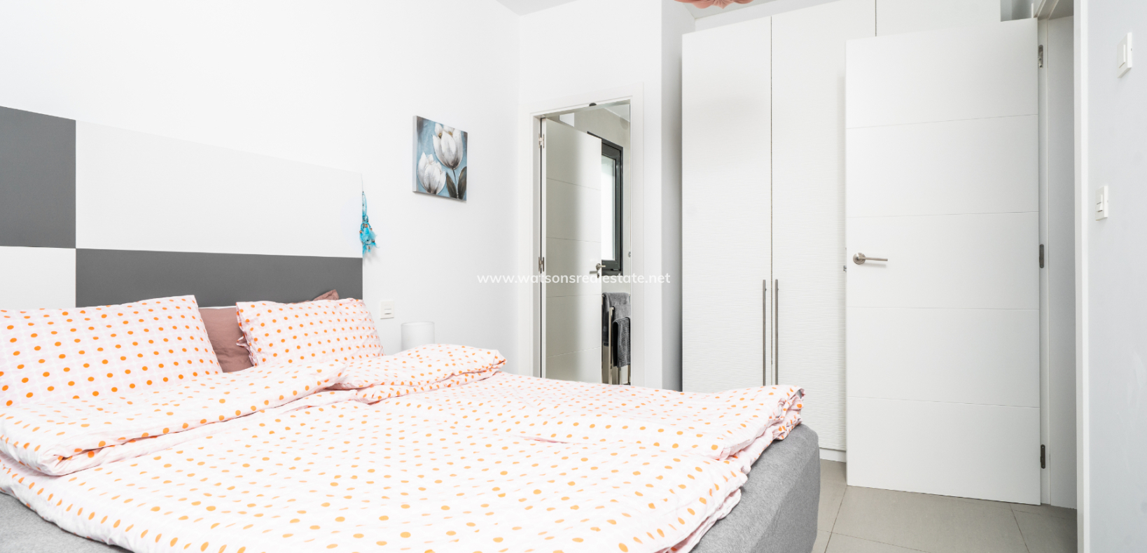 Resale - Freistendhe Villa - Urb. La Marina