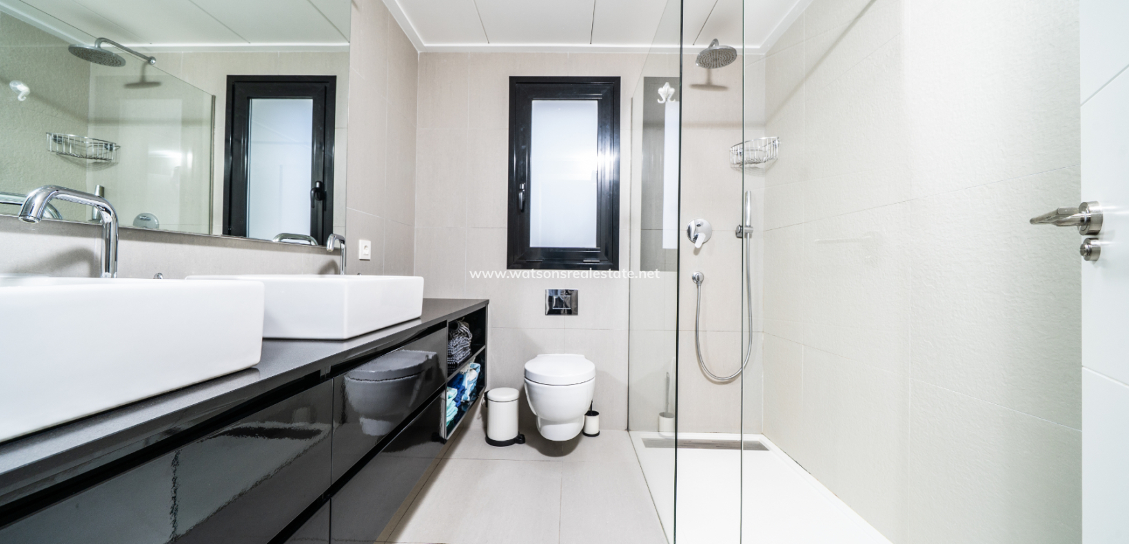 Resale - Freistendhe Villa - Urb. La Marina