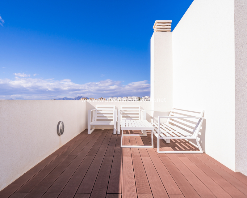 Resale - Freistendhe Villa - Urb. La Marina