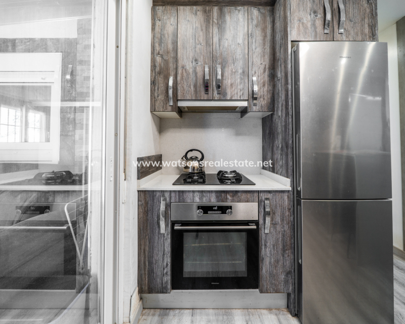 Resale - Freistendhe Villa - Urb. La Marina