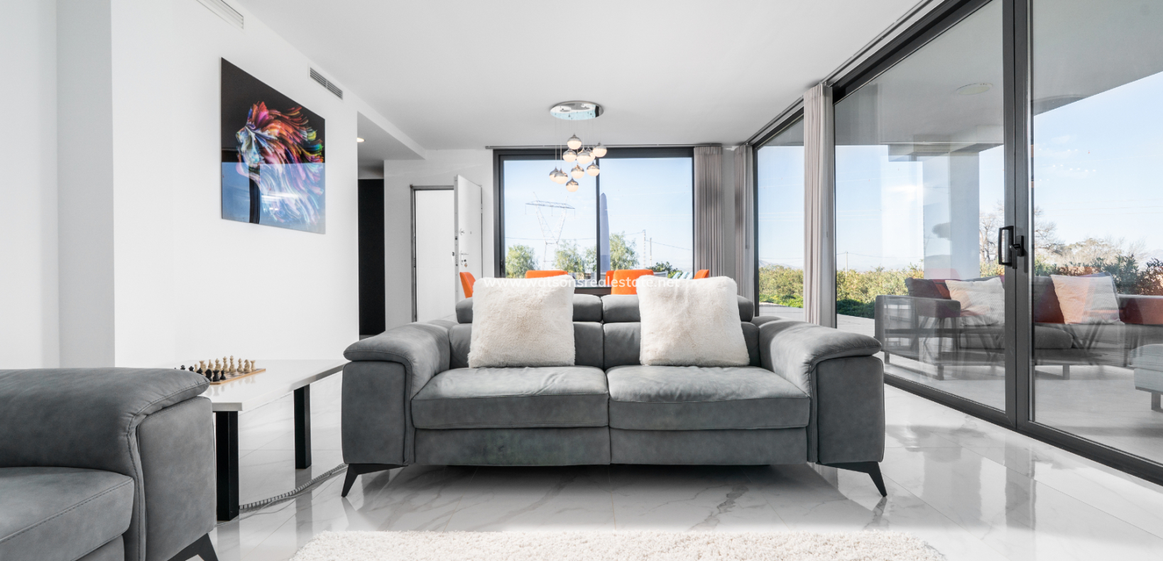 Resale - Freistendhe Villa - Urb. La Marina