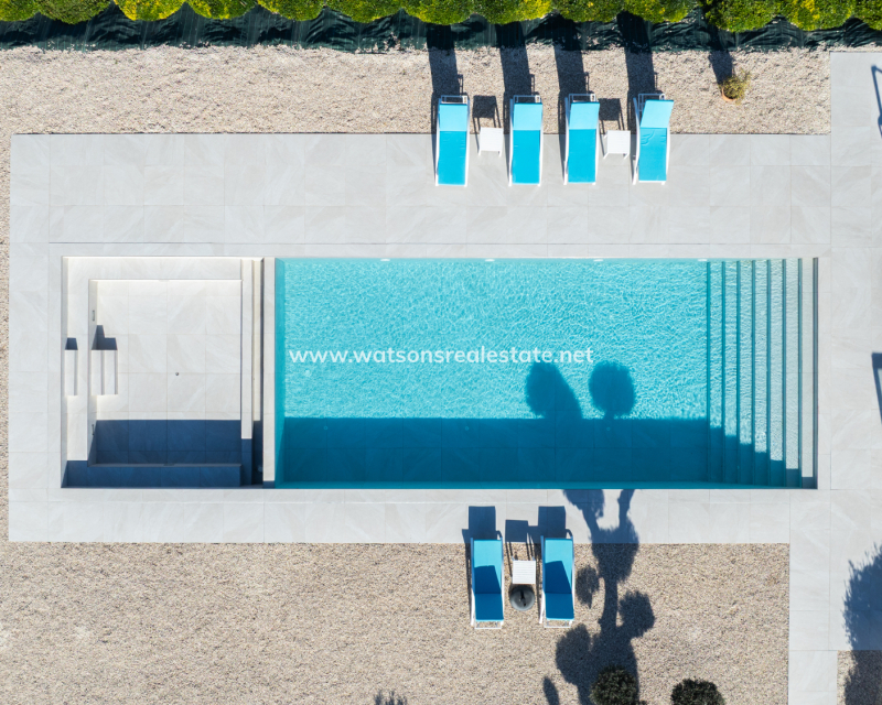 Resale - Freistendhe Villa - Urb. La Marina