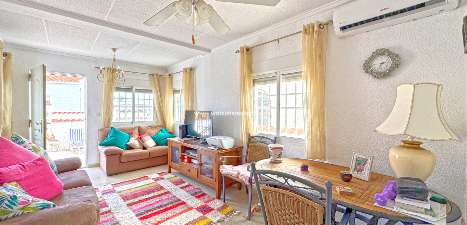 Resale - Freistendhe Villa - Urb. La Marina