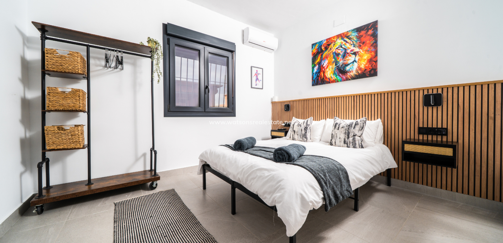 Resale - Freistendhe Villa - Urb. La Marina