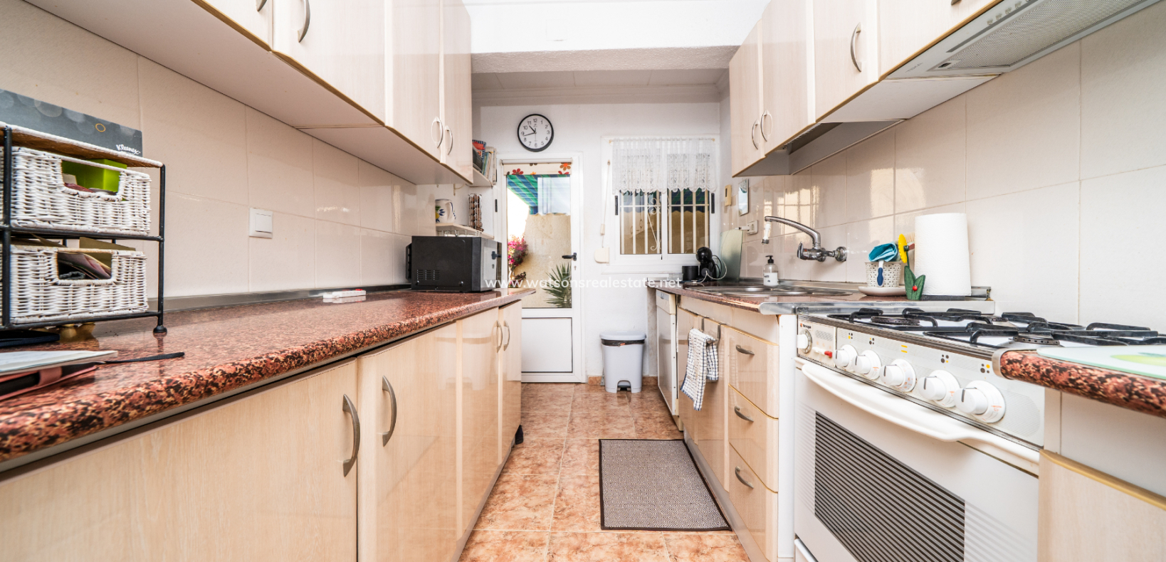 Resale - Freistendhe Villa - Urb. La Marina