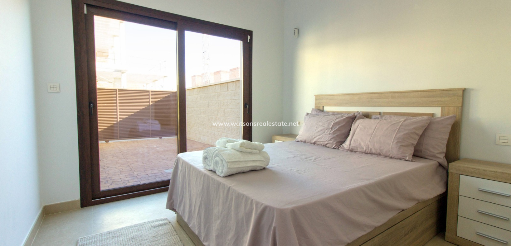 Resale - Freistendhe Villa - Urb. La Marina