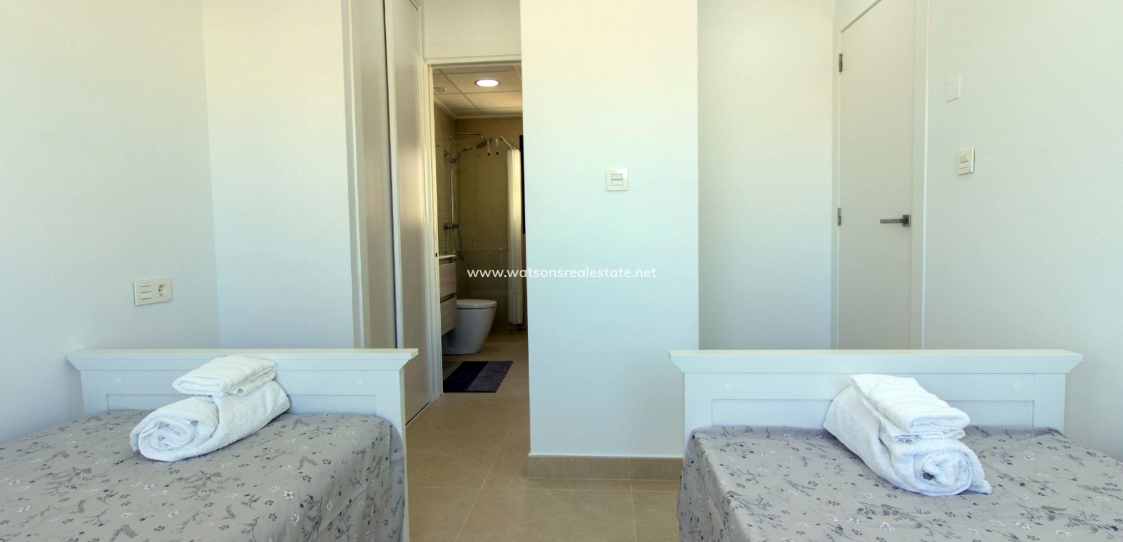 Resale - Freistendhe Villa - Urb. La Marina