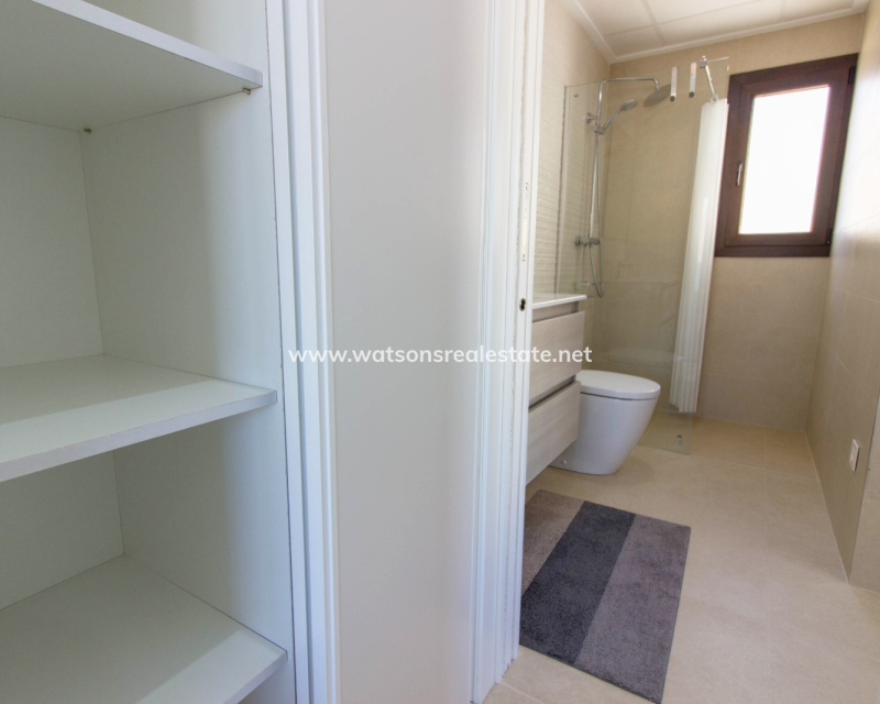 Resale - Freistendhe Villa - Urb. La Marina