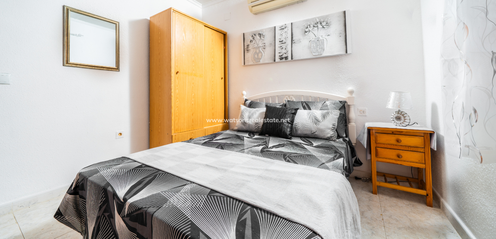 Resale - Freistendhe Villa - Urb. La Marina