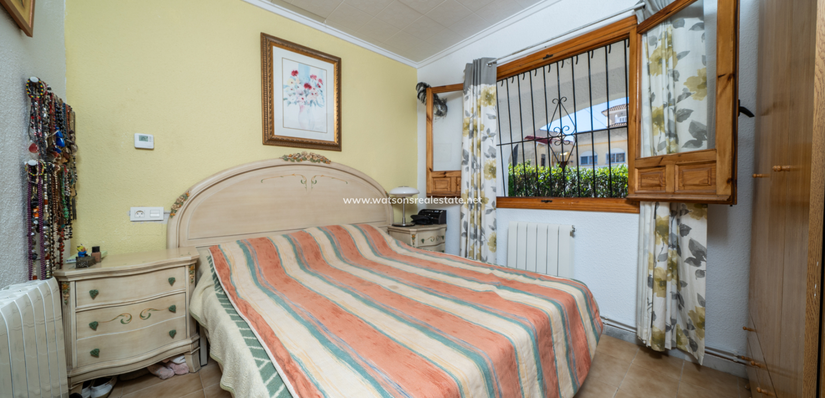 Resale - Freistendhe Villa - Urb. La Marina