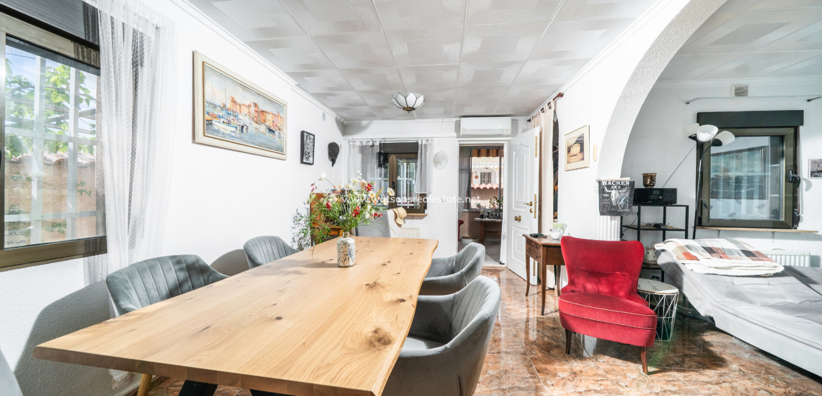 Resale - Freistendhe Villa - Urb. La Marina