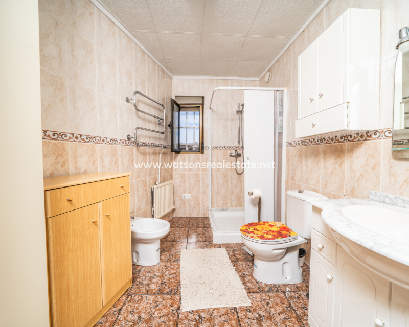 Resale - Freistendhe Villa - Urb. La Marina