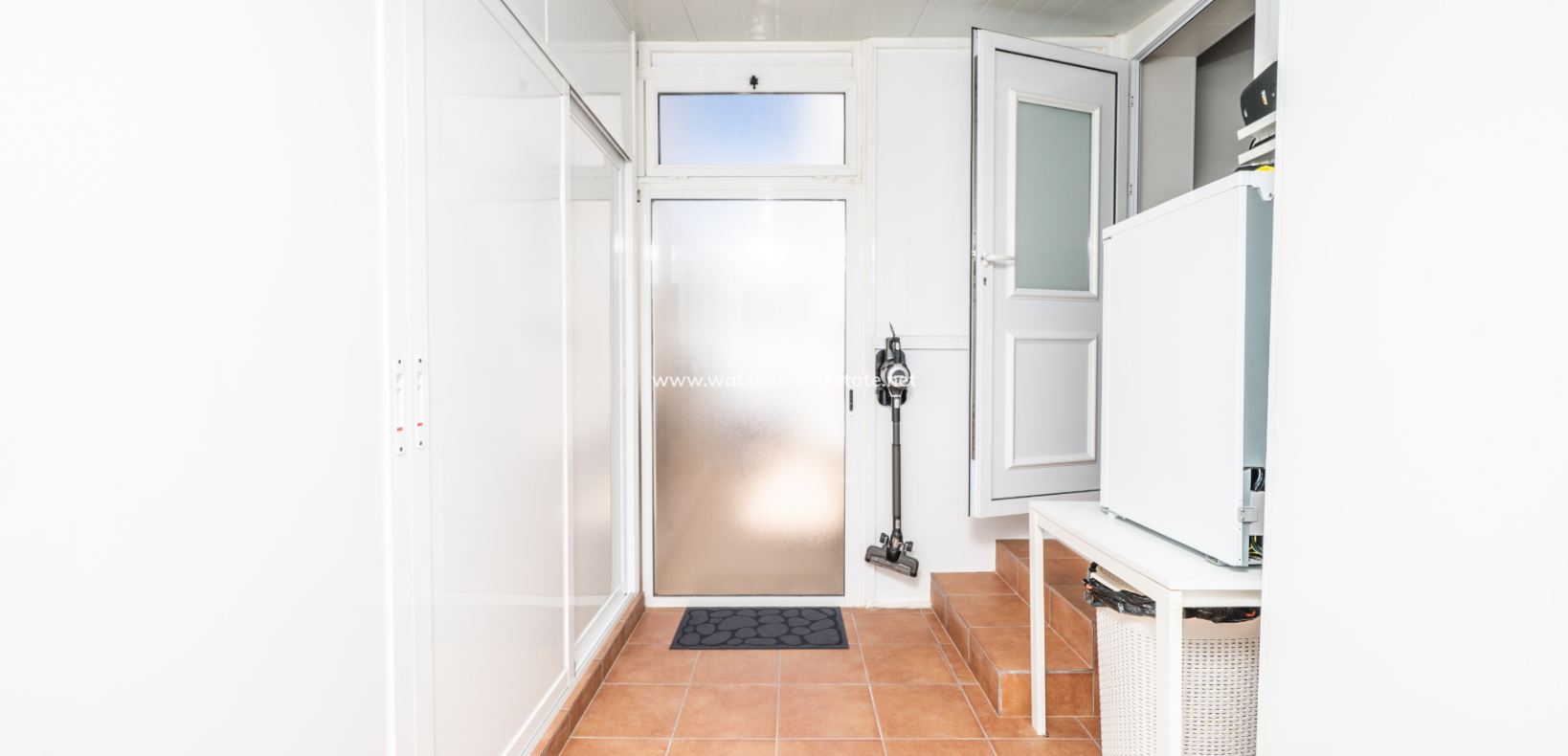 Resale - Freistendhe Villa - Urb. La Marina