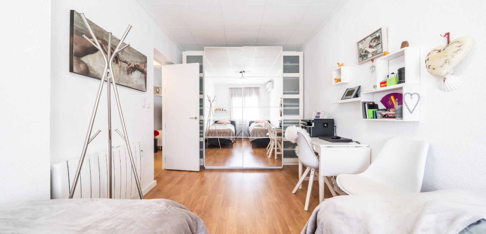 Resale - Freistendhe Villa - Urb. La Marina