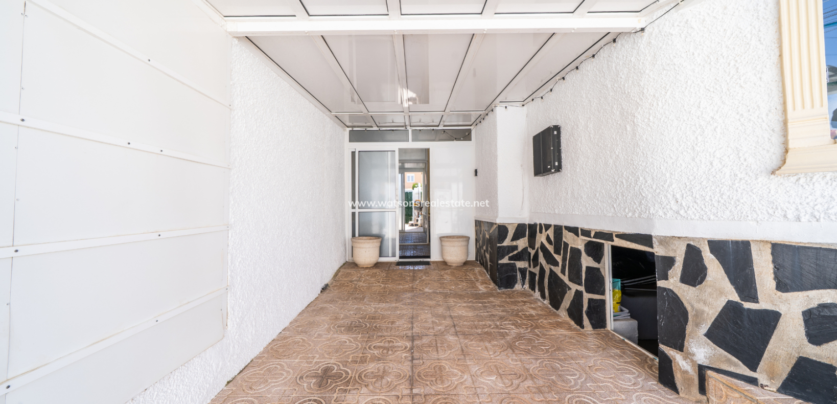 Resale - Freistendhe Villa - Urb. La Marina