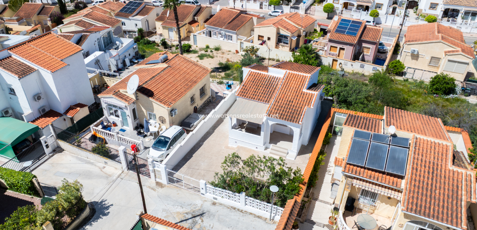 Resale - Freistendhe Villa - Urb. La Marina