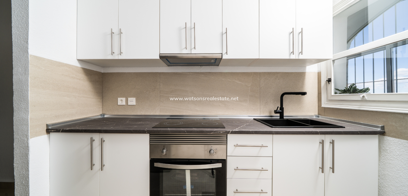 Resale - Freistendhe Villa - Urb. La Marina