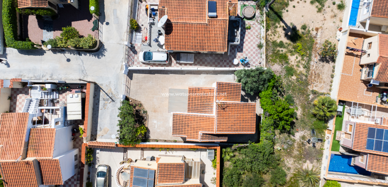 Resale - Freistendhe Villa - Urb. La Marina