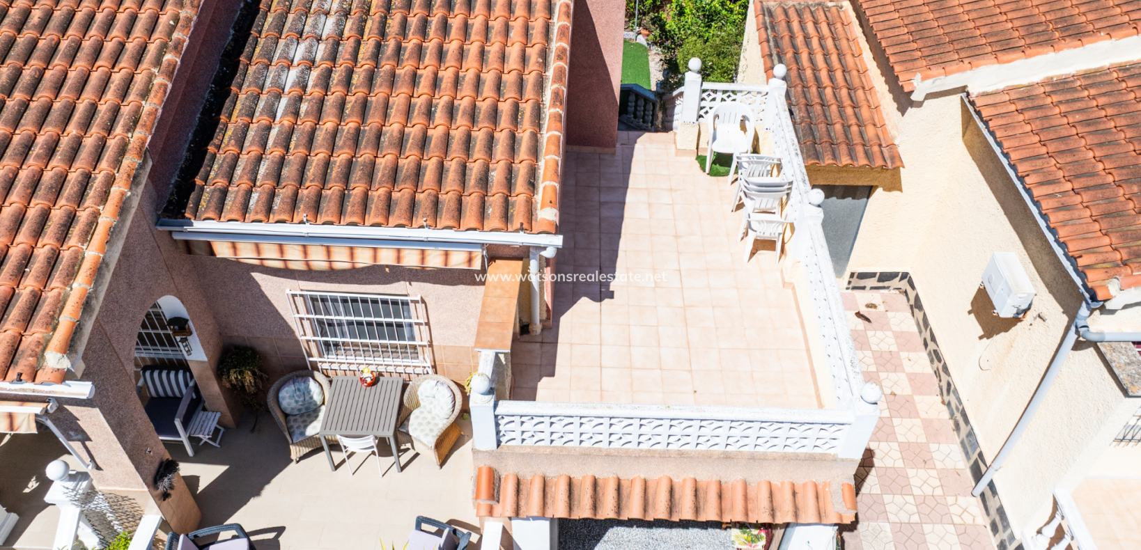 Resale - Freistendhe Villa - Urb. La Marina