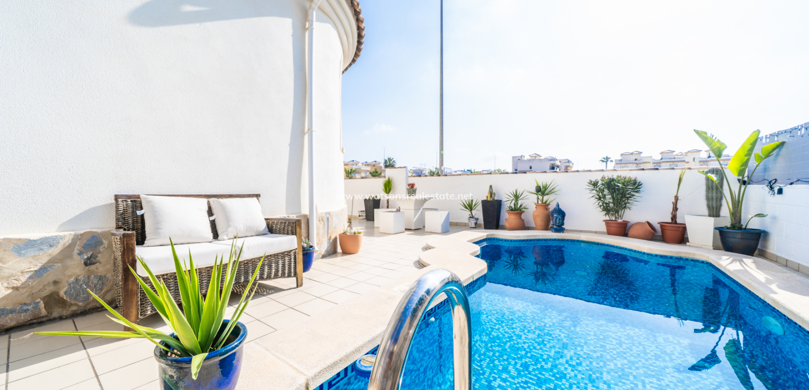 Resale - Freistendhe Villa - Urb. La Marina