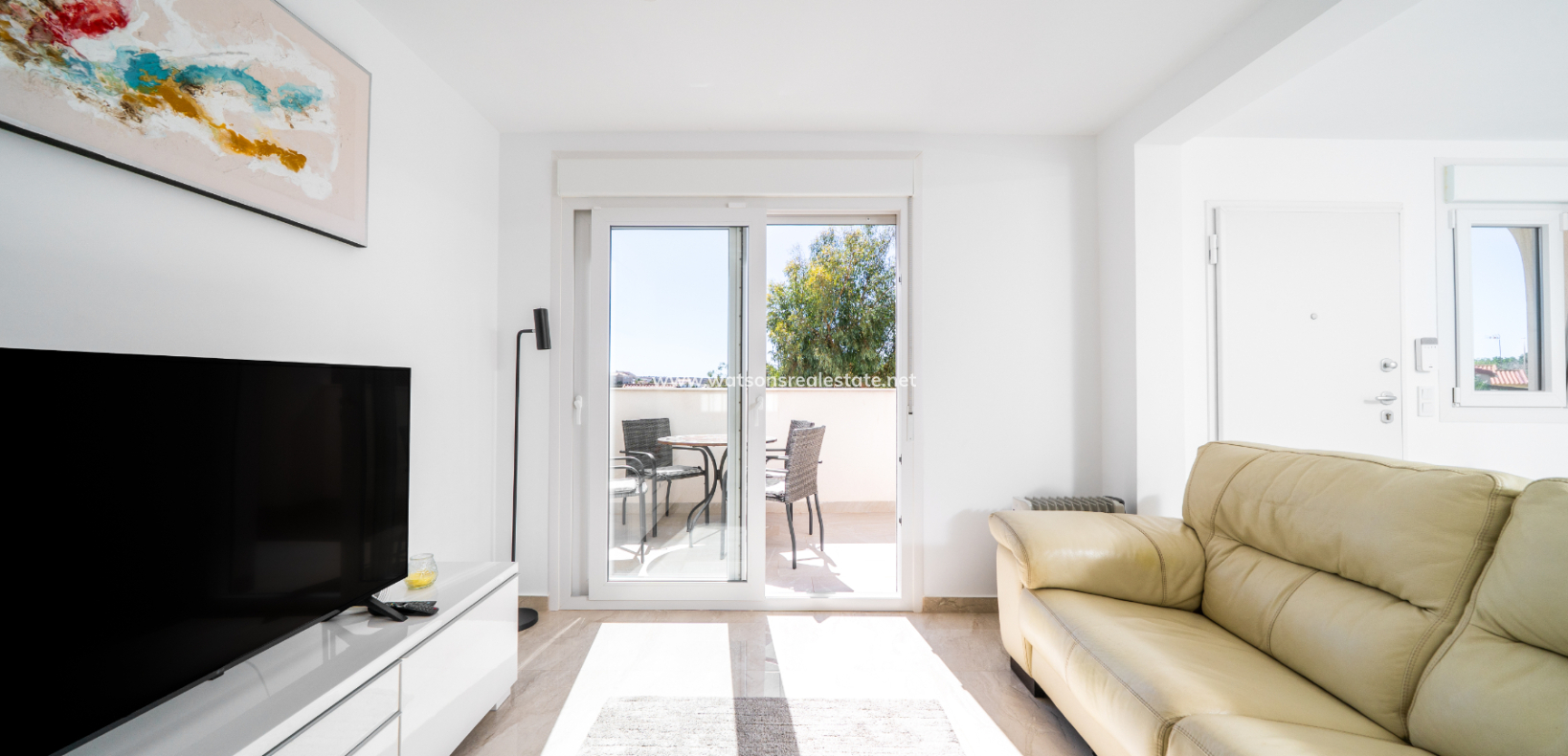 Resale - Freistendhe Villa - Urb. La Marina