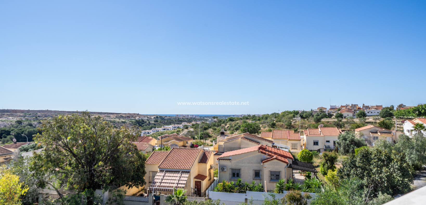 Resale - Freistendhe Villa - Urb. La Marina
