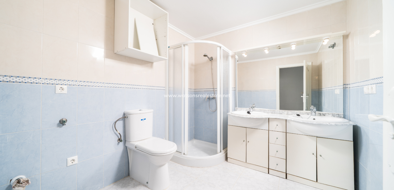 Resale - Freistendhe Villa - Urb. La Marina