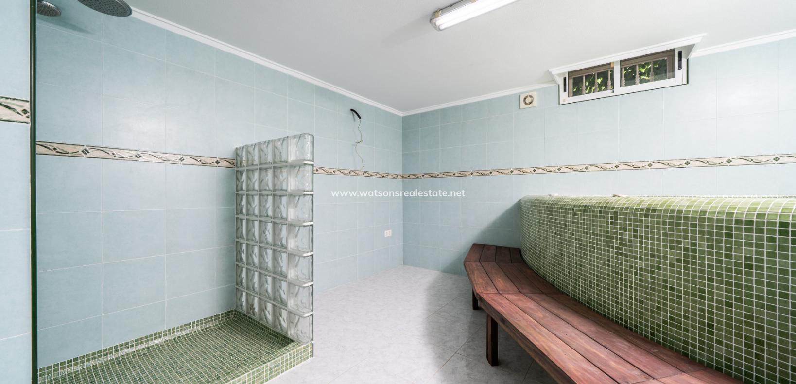 Resale - Freistendhe Villa - Urb. La Marina