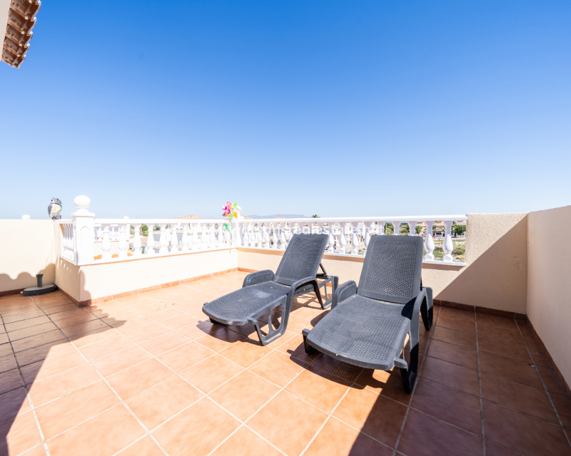 Resale - Freistendhe Villa - Urb. La Marina