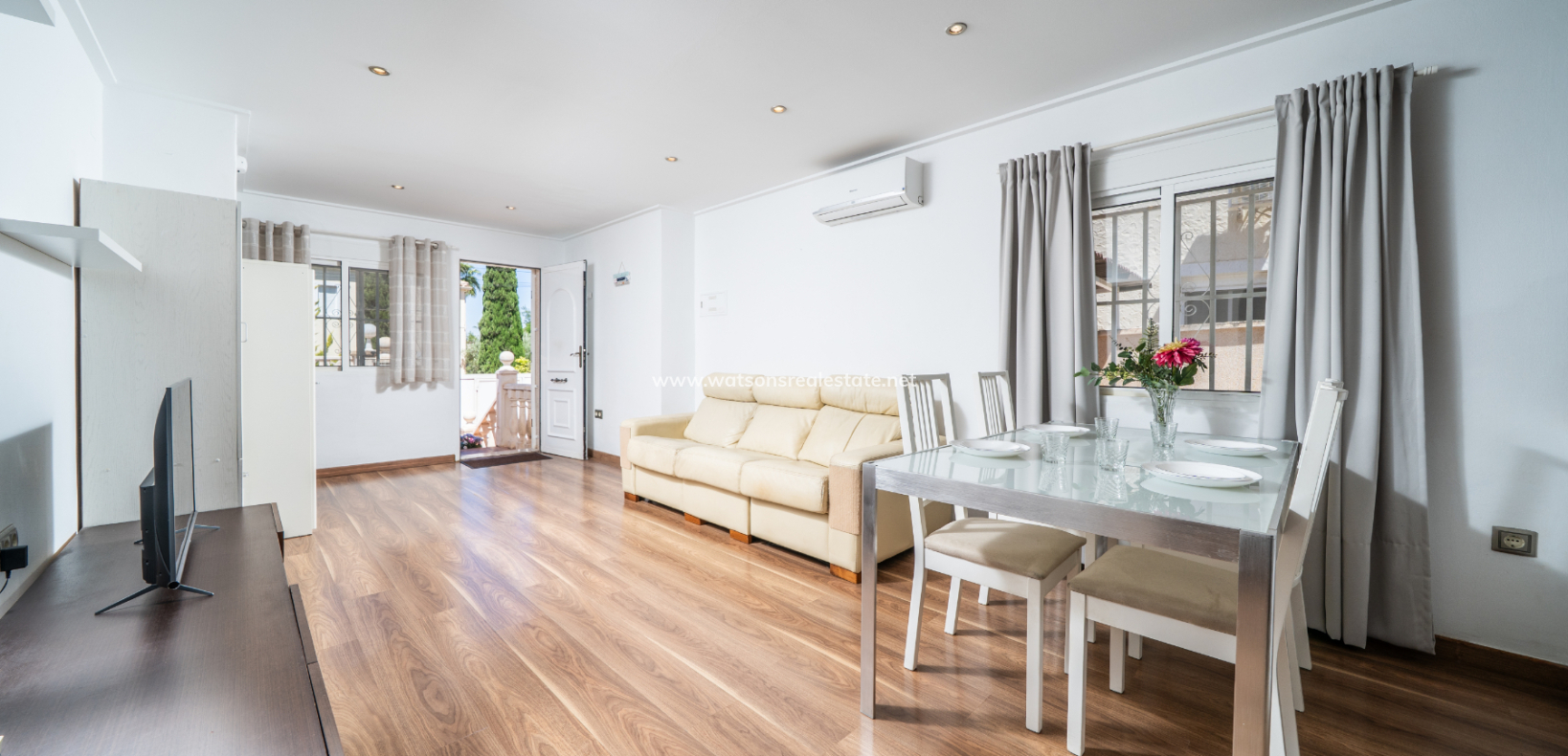 Resale - Freistendhe Villa - Urb. La Marina