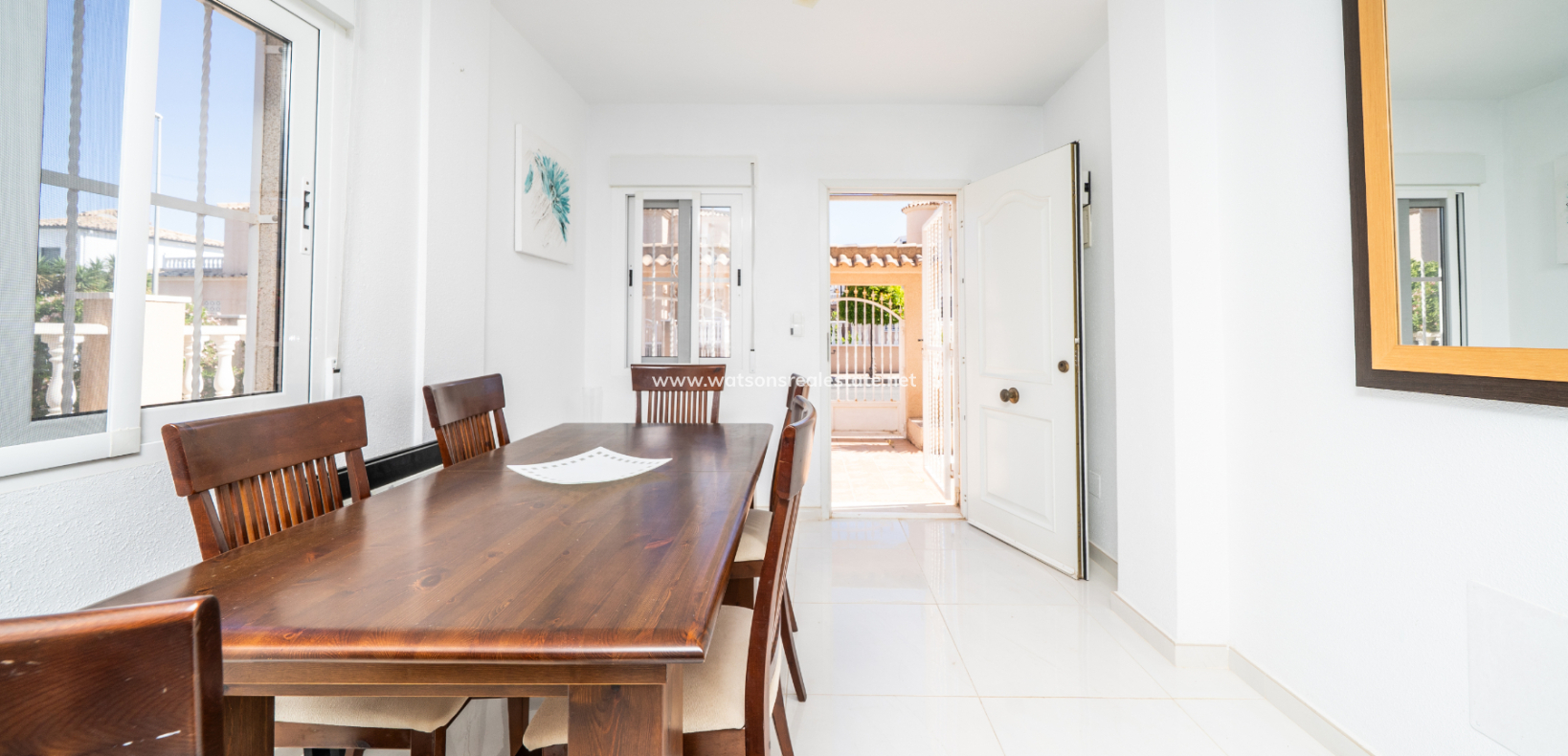 Resale - Freistendhe Villa - Urb. La Marina