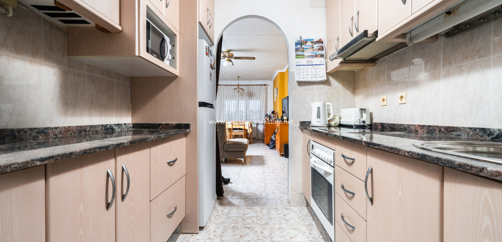 Resale - Freistendhe Villa - Urb. La Marina