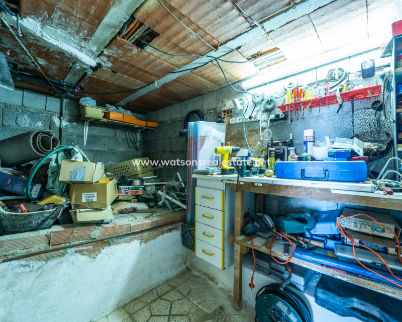 Resale - Freistendhe Villa - Urb. La Marina