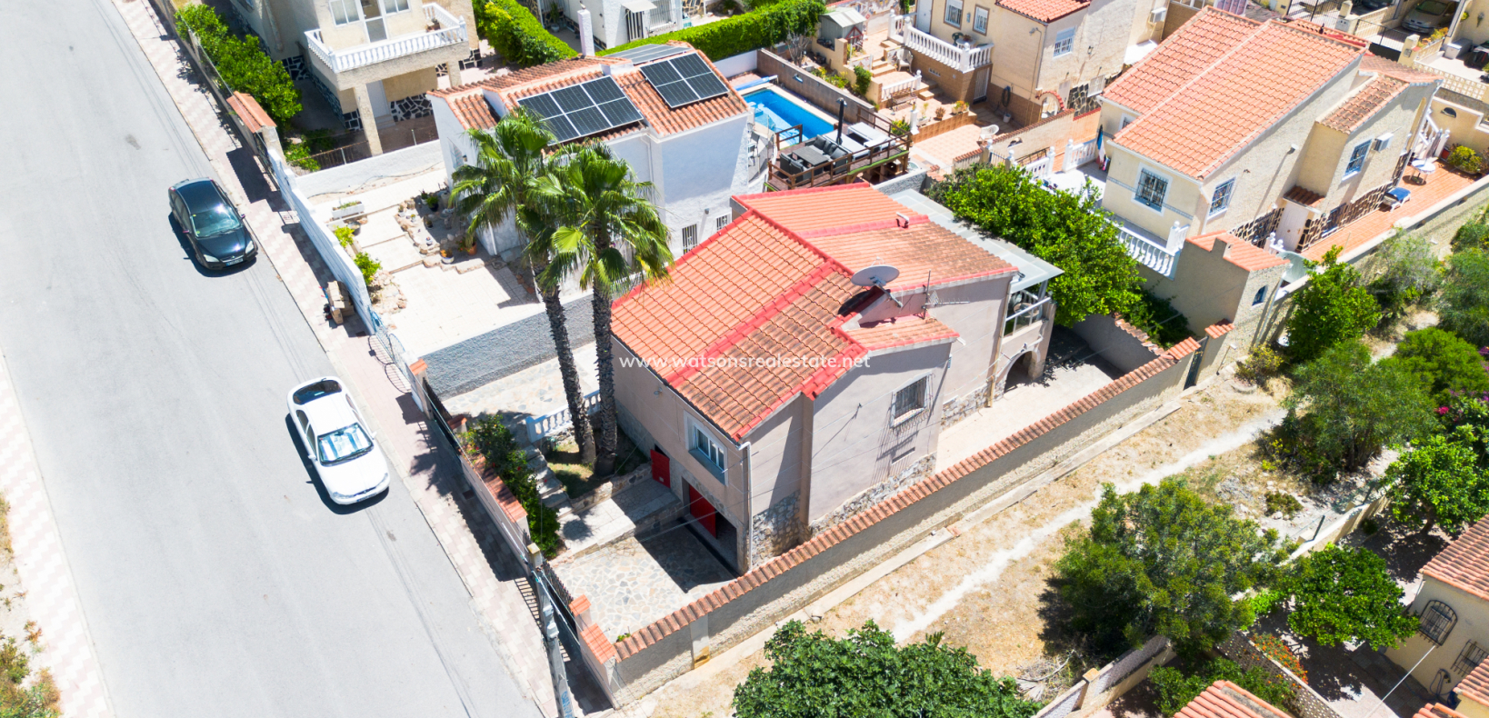 Resale - Freistendhe Villa - Urb. La Marina