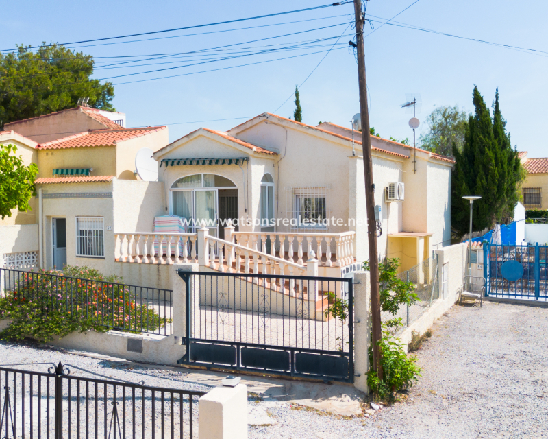 Resale - Freistendhe Villa - Urb. La Marina