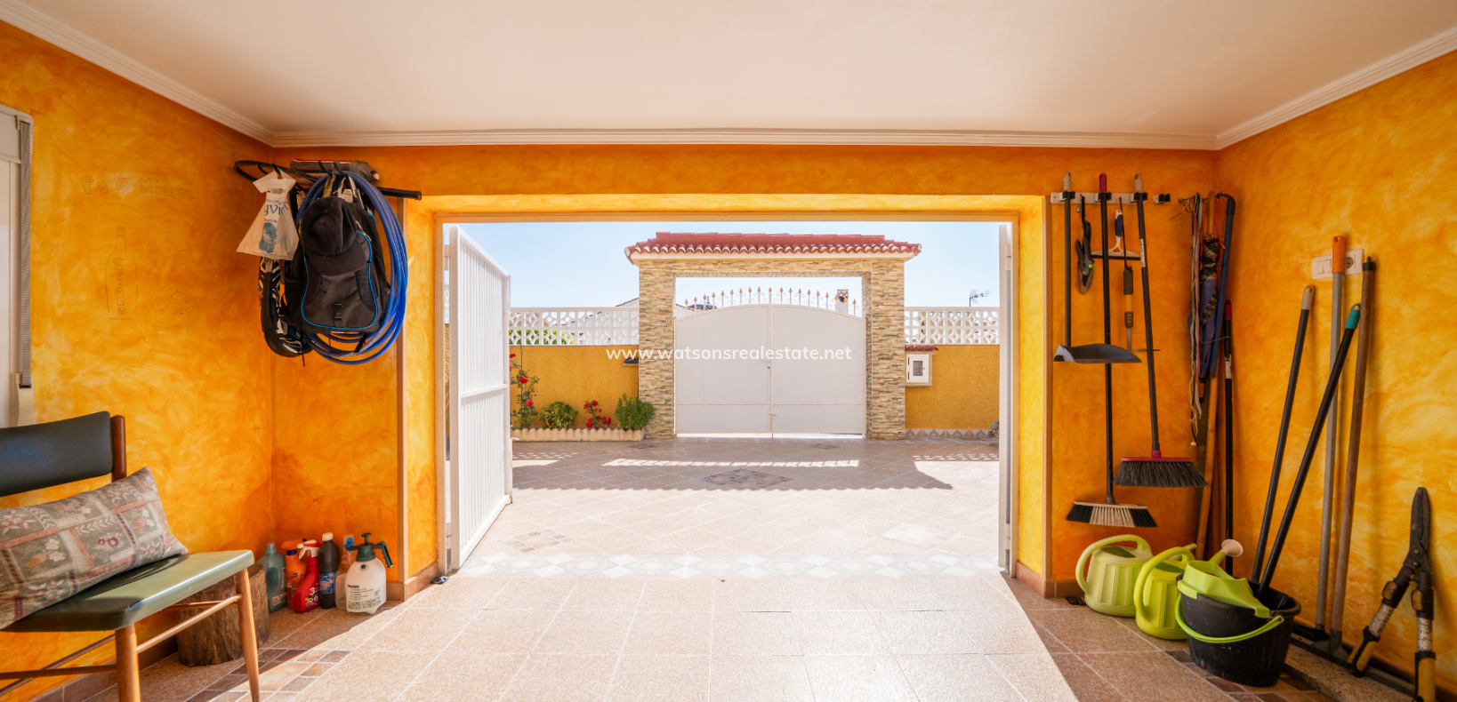 Resale - Freistendhe Villa - Urb. La Marina