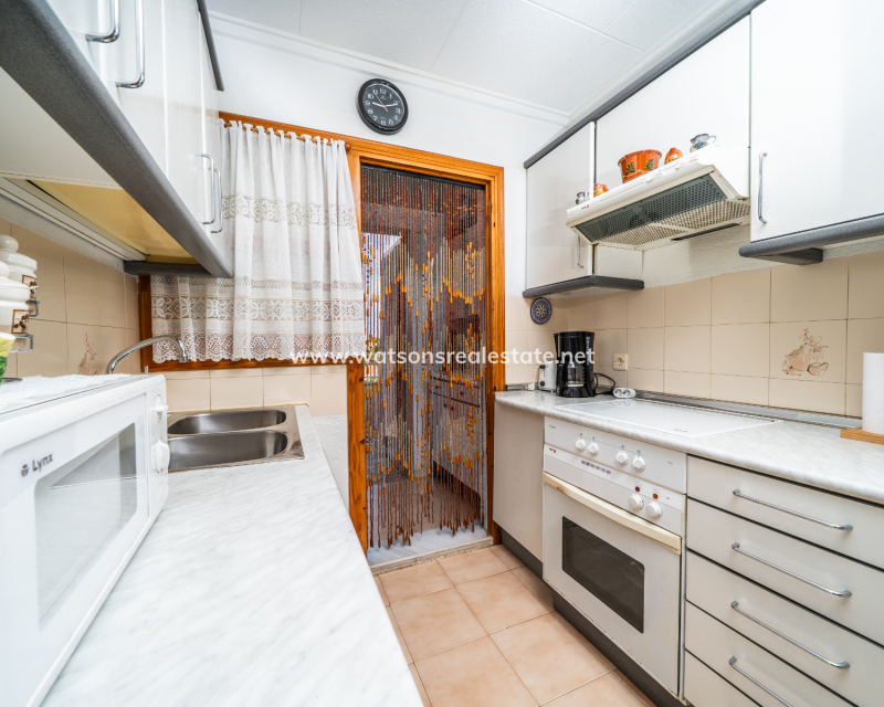 Resale - Freistendhe Villa - Urb. La Marina