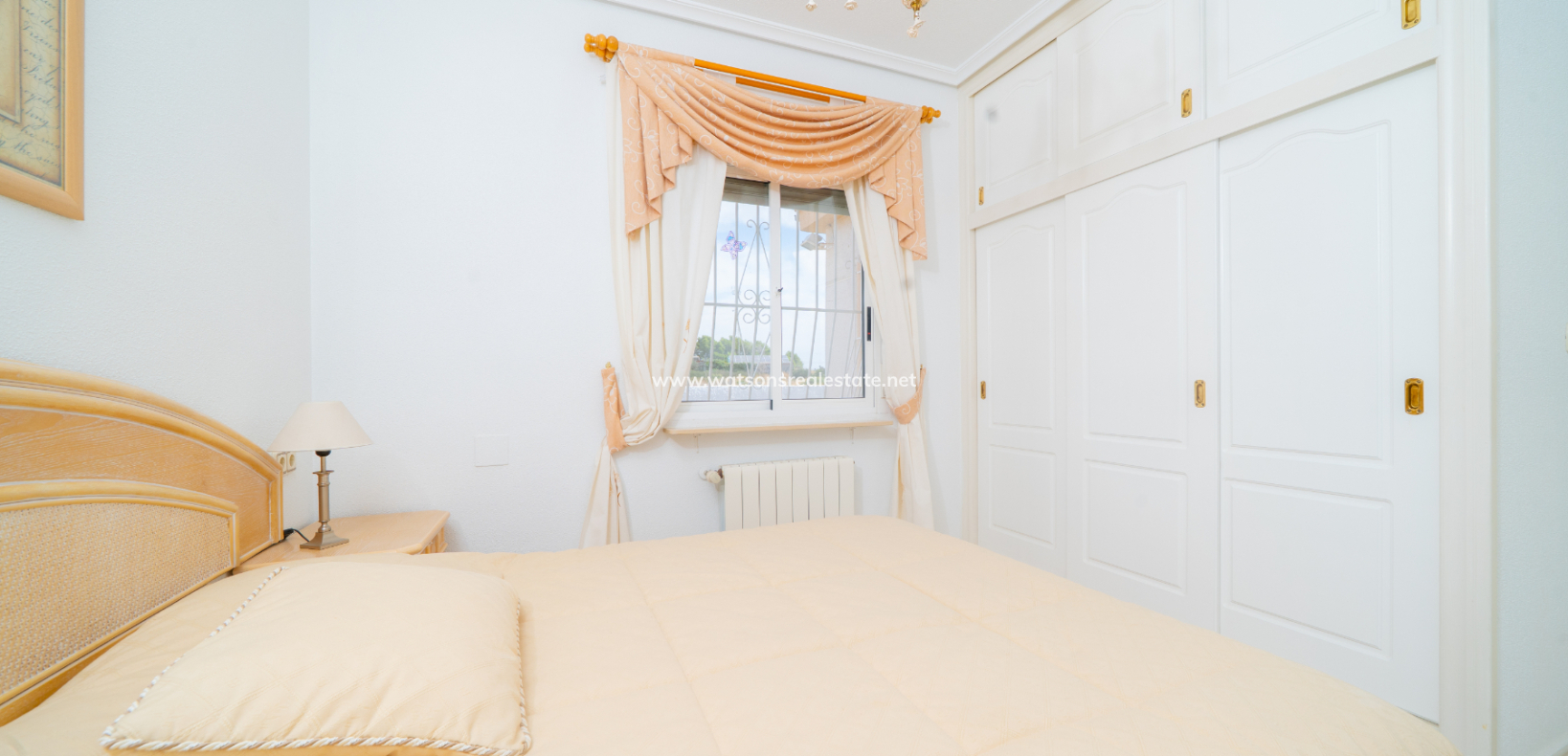 Resale - Freistendhe Villa - Urb. La Marina