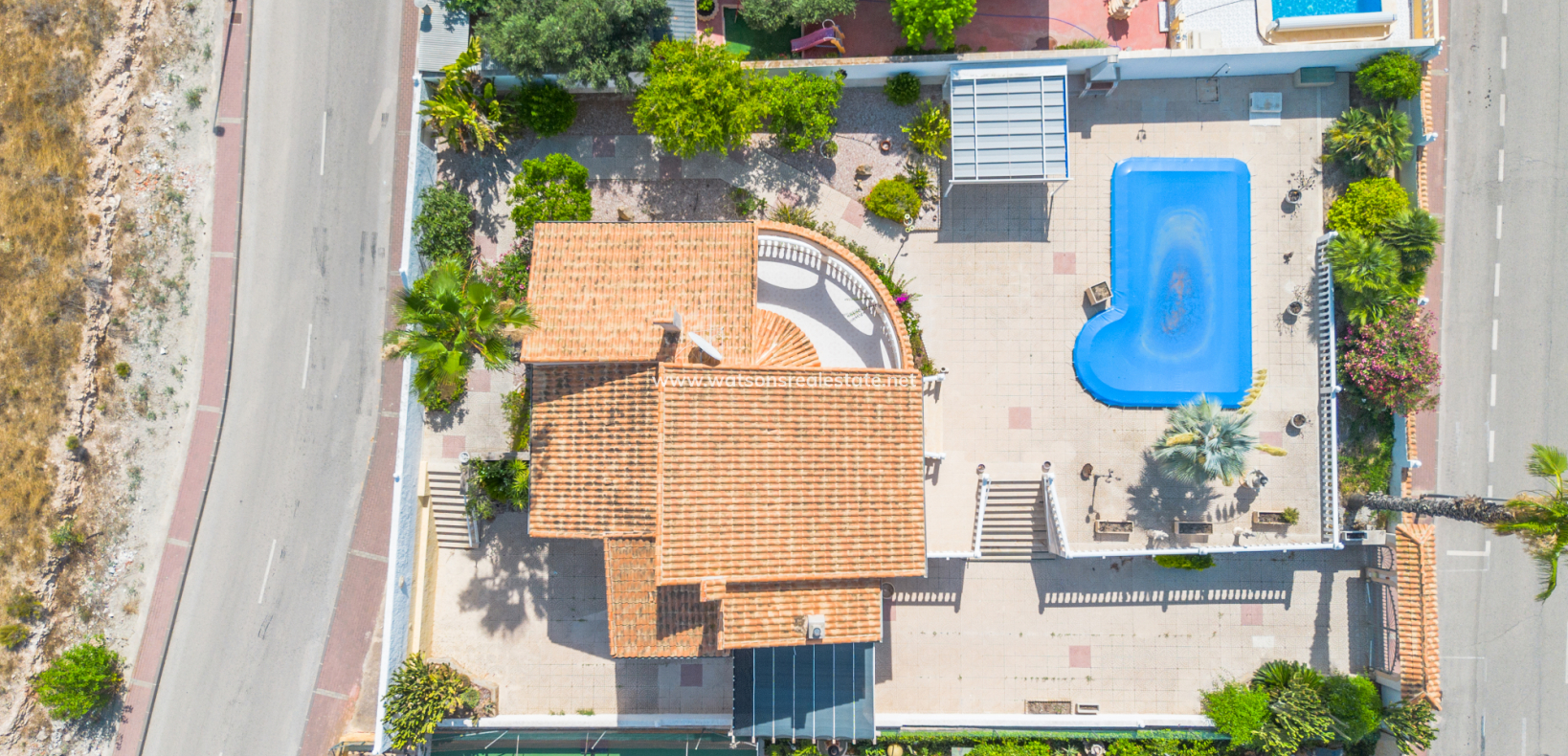 Resale - Freistendhe Villa - Urb. La Marina